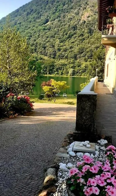 Apartment L'Angolino Di Magda: On The Lake-Private Beach! Ghirla Italy