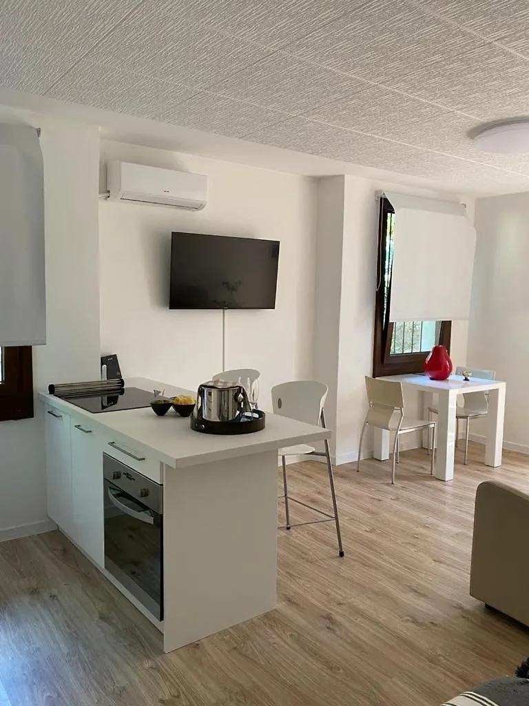 Apartment L'Angolino Di Magda: On The Lake-Private Beach! Ghirla Italy